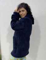 Maxibuzo Corderito Azul Marino - Talle Único - Imagen 3